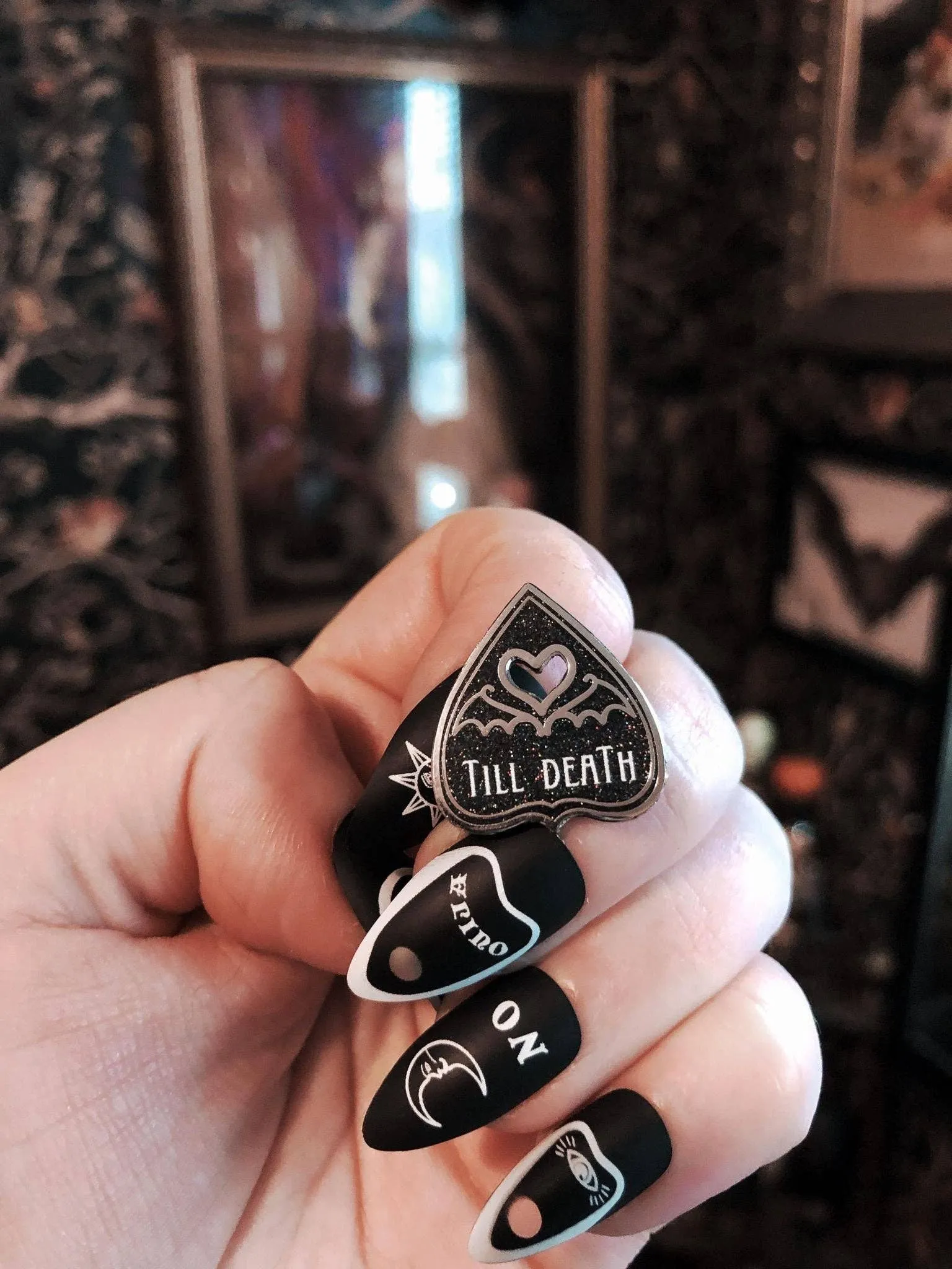 Planchette Valentines - Mini Enamel Pins: Batty 4 U